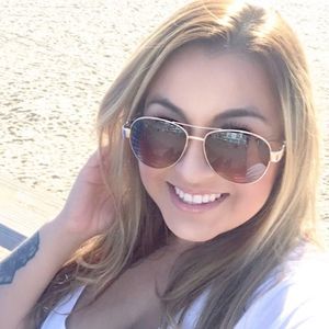 Meet your Posher, Krystle